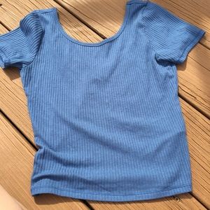 Soft ribbed cropped shirt